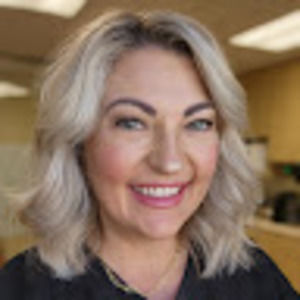 Meet your Posher, Leslie